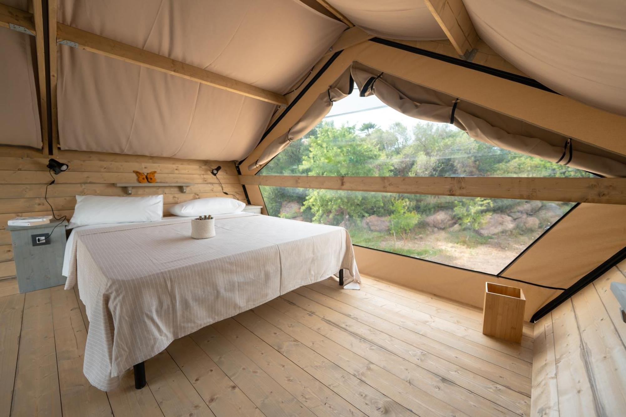 Agriglamping Butterfly House Sardegna Hotel Olmedo Ngoại thất bức ảnh
